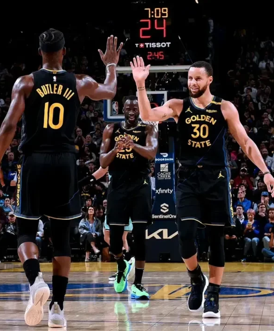 勇士击败湖人，取得三连胜