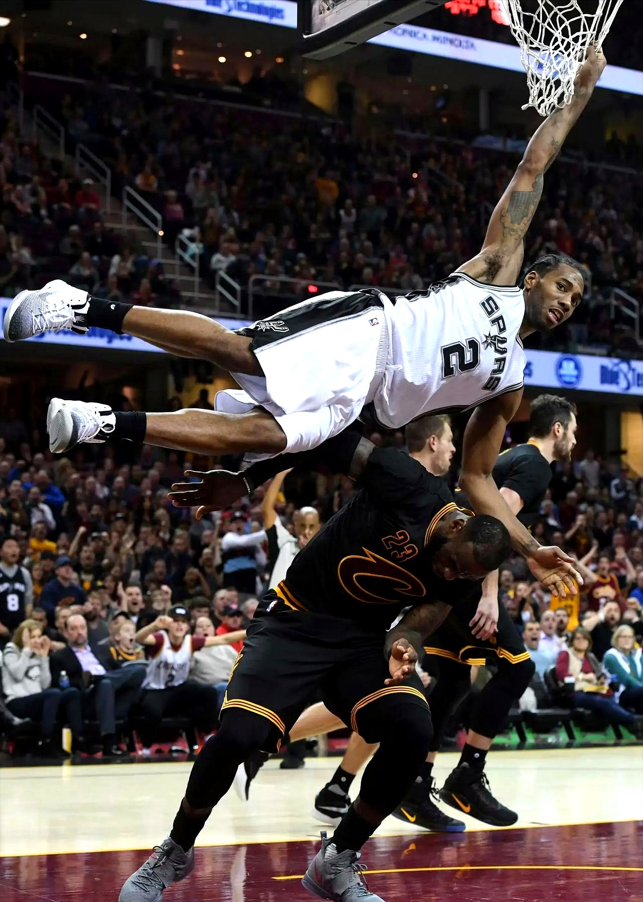 骑士遭遇连败,小詹姆斯孤军奋战的简单介绍 骑士遭遇连败,小詹姆斯孤军奋战的简单介绍