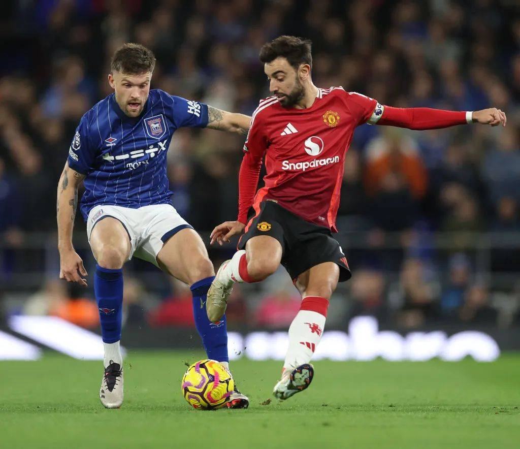 包含切尔西主场战平南安普顿，持续领先的词条