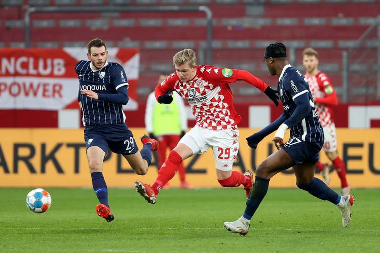 美因茨球队在客场大胜，赢得胜利